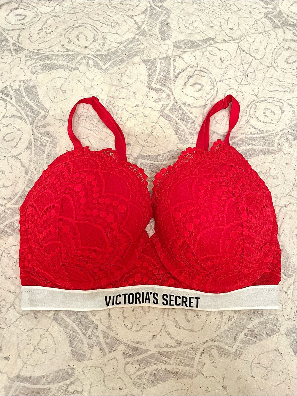 Victoria's Secret Red Lace Push-Up Bra *32DD*